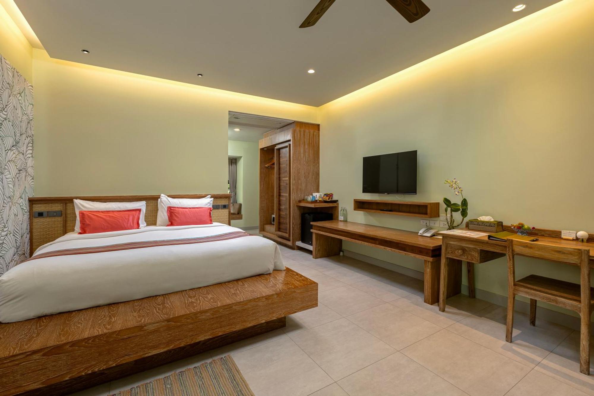 Khaolak Wanaburee Resort - Sha Extra Plus Khao Lak Exterior foto